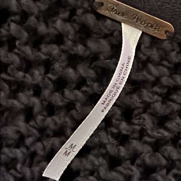 Free people Sunday Shore Black Sweater medium size - Picture 11 of 11